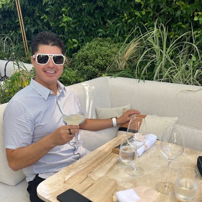 joe_pastora's profile picture. living the dream