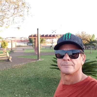 Onde eu estiver com Deus,✌ Umildade, e Orgulho ,Perseverante Sempre! Ordem e Progresso.
sou casado , pai de três filhos Pedro Lindomar Daniel e Davi!