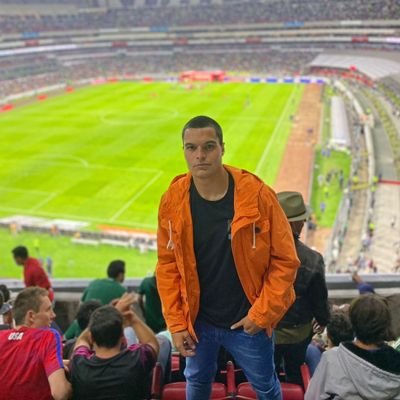 Un Boricua 🇵🇷 en QRO, Mexico 🇲🇽
Un loco por el balompie amateur ⚽
Odio eterno al futbol negocio 🚫