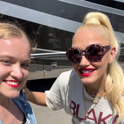 GXVE Ambassador💋 Probably listening to Gwen’s music ❤️ one of Gwen’s girls🥰