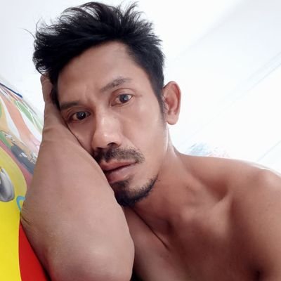 Yalangoch qiz qolga tushdi Porno Veronika Varu