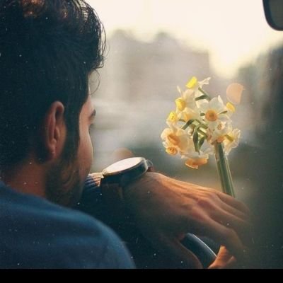 مُیسر کی قدر نہیں اور لاحاصل کو ترستے ہیں۔🍂