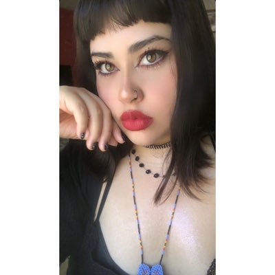 verogarcia5's profile picture. Idealista, Soñadora, Expresiva
