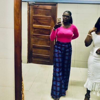 Max__funmi's profile picture. Dark, Bold and Beautiful.😍 Smart and industrious I love to work for my money Hairstylist Nail tech Transcriptionist Social Media manager Your shirt🔌 in Lagos