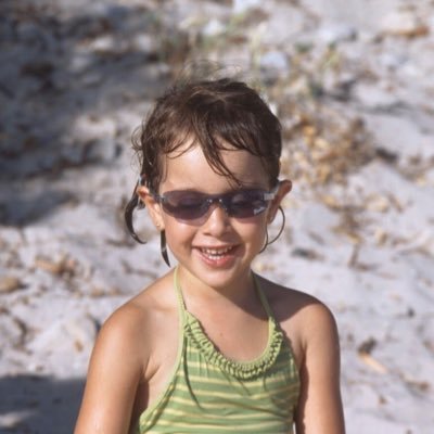 mireiaamoros28's profile picture. publicista, projecte de psicòloga i noseque