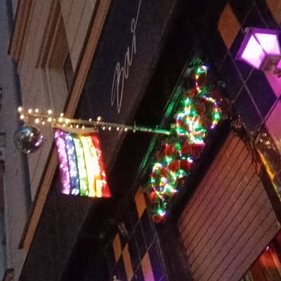 yallahwemove's profile picture. trans brown boy/ 23/ barely here but for love island 🏝️