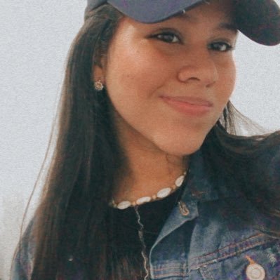 I am not good at posting biographies but… Hola humano!✨