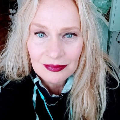 momosoho's profile picture. Fashion Designer of hand dyed dresses. Ocean Warrior,Shark,Whale, and Dolphin Saver. World Traveler, Dr. Sylvia Earle Fan, Singer.....the adventure continues