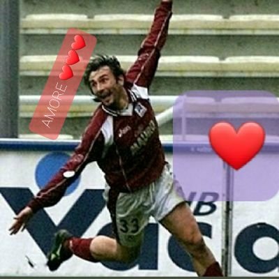 Amo il mio lavoro!  Polizia❤ Mi piace giocare a calcio e fare tanti goal. La mia passione + grande ? Reggina❤e Juve🤍🖤 RE DAVIDE IL MIO GRANDE AMORE AMARANTO❤