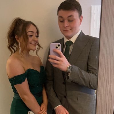 _kirstytraynor's profile picture. she/her