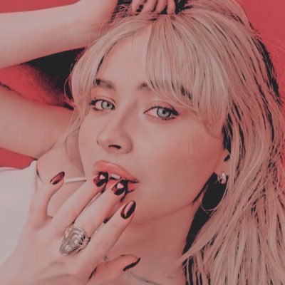 goIdenallure's profile picture. nsfw alt for @siIvermelodies .