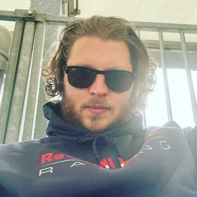 MtG Player | IT | Proces Coördinator | Project Management | Consultant | Bridge between IT & Business | Travel | Motorcycles | Watch Enthousiast | Drums |