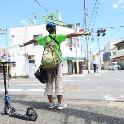 20代後半♂
配達員8年目　軽貨物ドライバーへ　一歩先の予測運転を心がけます(ゴールド免許保持)
趣味=信号機撮影など
全国の3列矢印を探しています！#shoheigreen案件
＊すぐに返信できないことがあります。
＊迷惑なツイート(プロフ等)はブロックすることもございます。
Newton2013卒 UHE2017卒