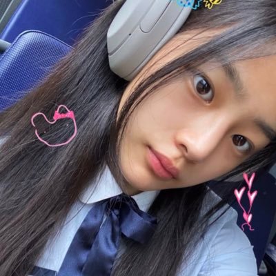 newbi__'s profile picture. 나 뉴진스 좋아하네…