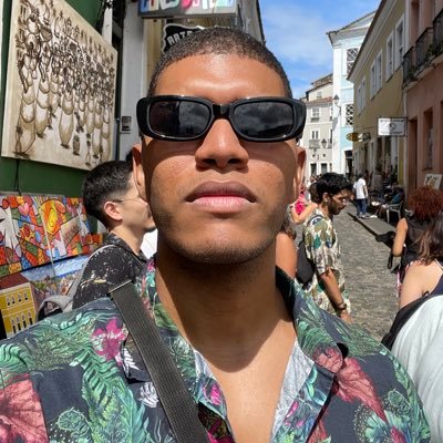 claudiuri's profile picture. violentamente pacífico