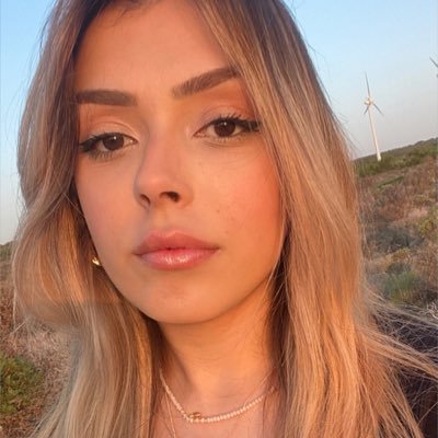 aysenurkozann's profile picture. 