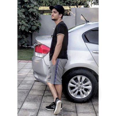 BasimTariq61's profile picture. 