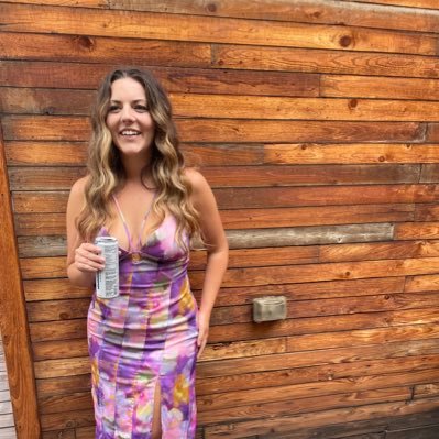 ellieraen's profile picture. “happiest depressed girl you’ve ever met”