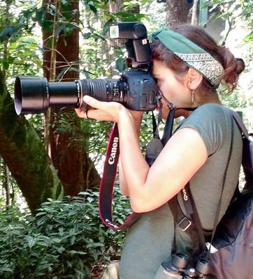 Bióloga de formação e coração! Doutora em biologia animal, que trabalha com a observação e o comportamento das aves silvestres, ensinando sobre esses  encantos!