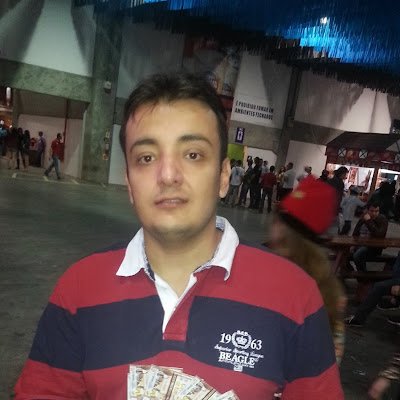 Mestre em Direito Processual Civil, Pós-Graduado em Direito do Trabalho, autor de livro, Day Trader e crítico da cultura woke.