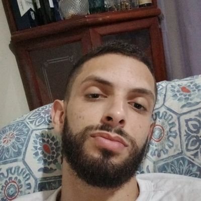 bfuentes98's profile picture. 