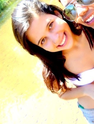 Bonjour, mon nom est Jemima Nacimento, j'ai 16 ans, vivent à  Minas Gerais, en particulier dans Taio.
