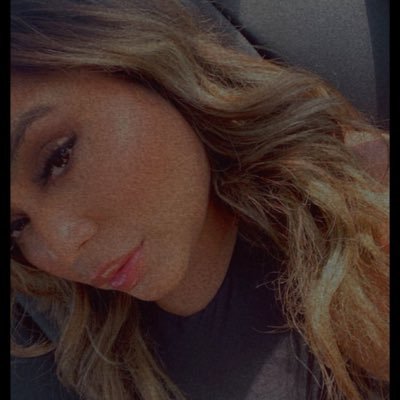 emt_xoxo's profile picture. 24🖤✨