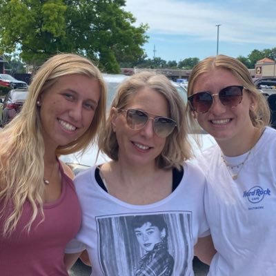 meb1102's profile picture. Very Proud Aunt. Mercy c/o ‘98. Cardinal fan! Love my fur babies!! 😻#spayorneuteryourpets