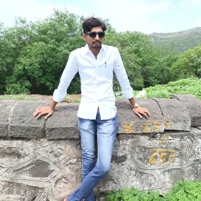 DhabbeSagar's profile picture. student