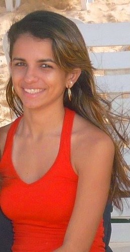 Sou Estudante de Enfermagem , simpatica , legal , adoro o cantor Ricardo Chaves =)