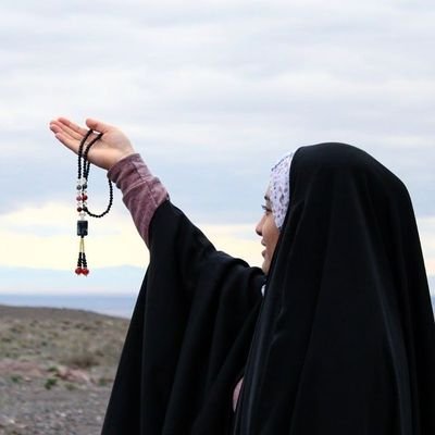 دانشجوی نسل سومی، که بدهکارِ این انقلابِ🕊🇮🇷   
                            مبتلای آقام ابالفضل 💚 متعهد💍