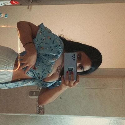 alecitaaap's profile picture. wonder if u looked both ways when you crossed my mind