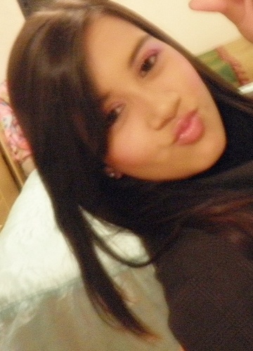 as vezes perdemos tempo demais com oq naum é necessariio e esquecemos o q há de mais importantee : O amoor!!! naum deixe passar(...)