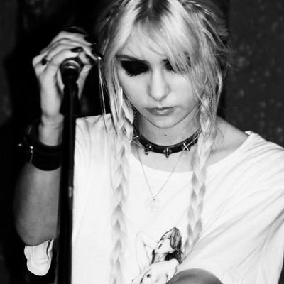 fllnangell's profile picture. 