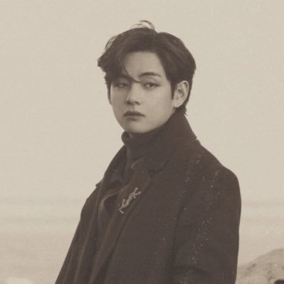 hobiurhopee's profile picture. ...𝙄 𝙥𝙡𝙖𝙣𝙩𝙚𝙙 𝙖 𝙛𝙡𝙤𝙬𝙚𝙧 𝙞𝙣 𝙖 𝙙𝙧𝙚𝙖𝙢 𝙩𝙝𝙖𝙩 𝙘𝙤𝙪𝙡𝙙𝙣'𝙩 𝙘𝙤𝙢𝙚 𝙩𝙧𝙪𝙚 🎻