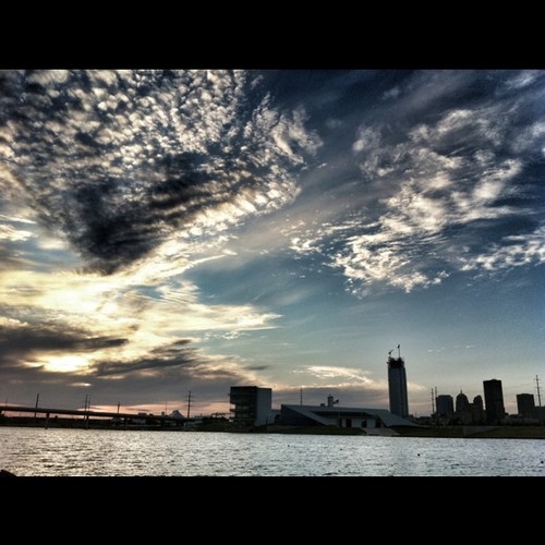 i work, play and just try to live life to the fullest because you only live once gotta do it right the first time.