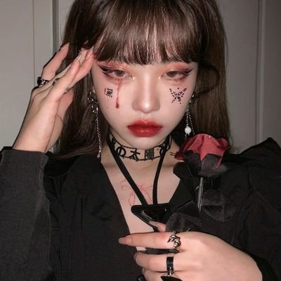 she/her | your local hot cute vampire — no relationships for now, just here to have a good time † hard/taboo kinks † calierra's favourite — tw for blood