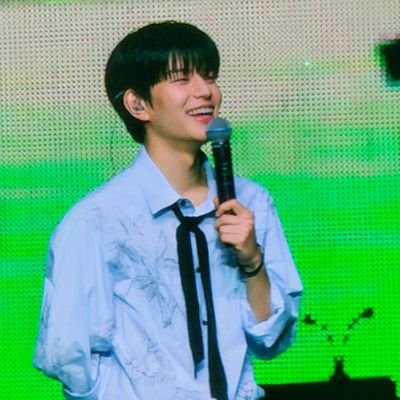 multi, mostly skz & nct | #1 touch enthusiast | no thoughts just hyunjin's line in mx #5 | 06282022 💚
