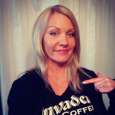 TFPkVBd's profile picture. It's cold, don't let go of my bed and quilt.