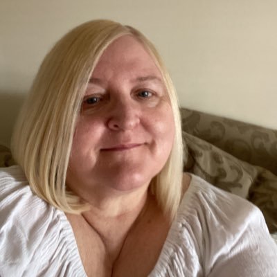 debbiec35437378 Profile Picture