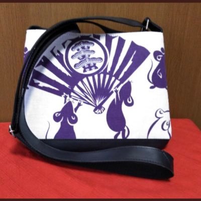 落語(立川流推し)講談、ミュージカル、演劇を見るために、仕事をしています(*^^*)いまの家と東京を行き来する生活が理想です。大浴場のあるホテルで泊まる事も好き❤️アイコンは、立川談吉さんの手ぬぐいで作成。小春志師匠、らく兵師匠、もうすぐ真打ちの談吉さん、吉笑さん、寸志さん応援続けるよ❤️