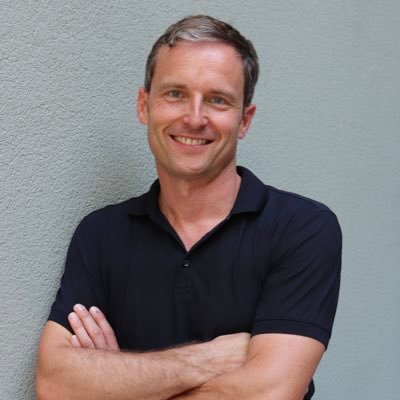 Social Media, CRM, Brand Management, Shared Services, Customer Care, Customer Experience, CEM, WebBusiness, Digital Transformation, Commercial Data