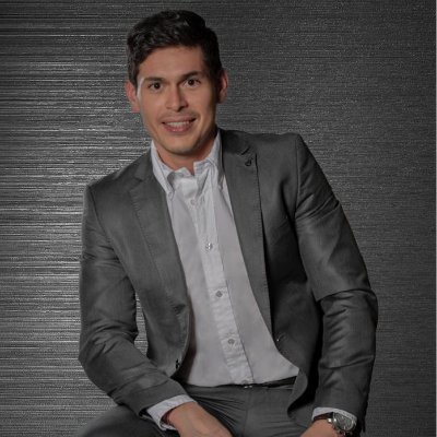 Comunicador Social y Periodista, Productor @zonafranca del canal @redmastv. instagram: @kikemarroquinvaldes