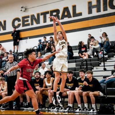 Camden Central High school//6’2 guard🏀🏀C/O ‘23