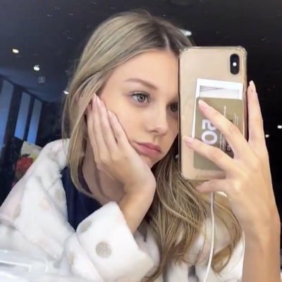 __amyyy16's profile picture. 