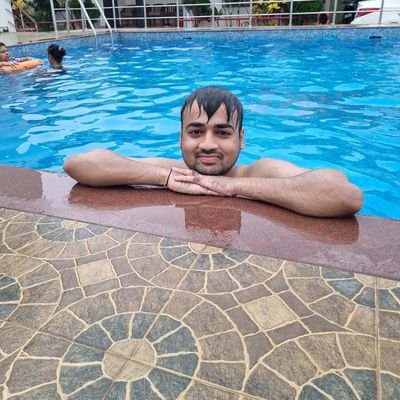 farzi_coder's profile picture. Engineer | traveler