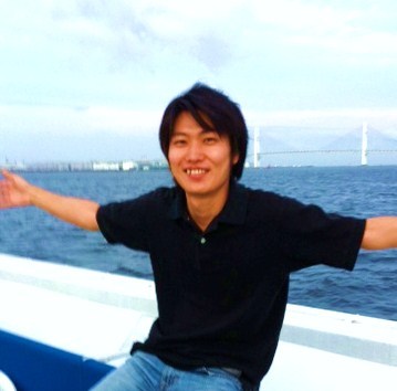 東京のはずれ在住の中年男。
子供と遊ぶの大好き。なるべく自然の中でのんびりが最近の好きな休日の過ごし方。お金儲けが好きなのにお金儲けが下手な痛くて愛すべき中年男。
色々やってきましたがただいま落ち着いた生活を送っております。