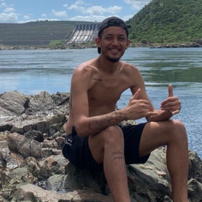 Atleta Profissional ⚽️ Insta: @carioca_yurigk12 Só posso levantar as mãos pro céu Agradecer e ser fiel ao destino Que Deus me deu!