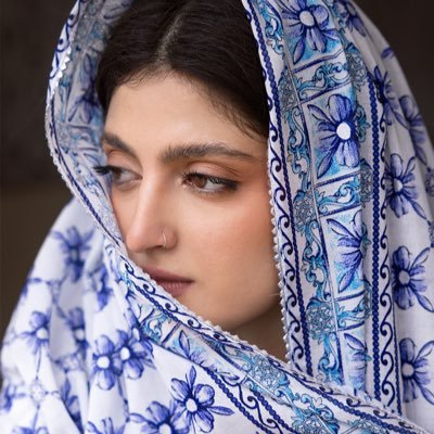 Hadeiki's profile picture. Dragon rider, keeper of the wolf, secretly a ninja too.