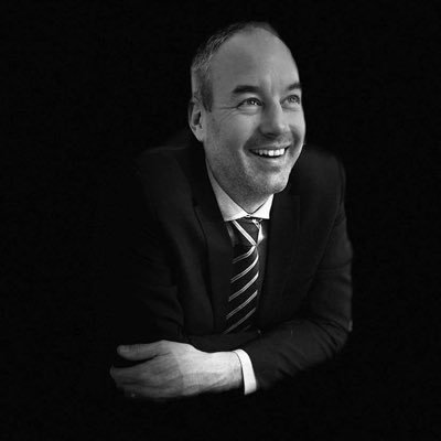 JonFor74's profile picture. En lagom tjock man, ganska mitt i livet som gillar sport... Twittrar alltid privat med viss ironi - RT betyder inte alltid att jag håller med!